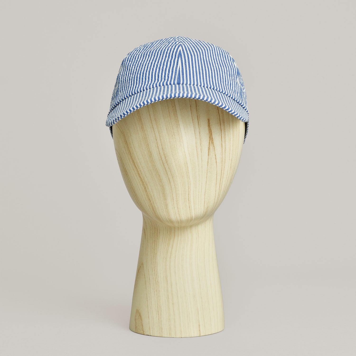 MANGOLA-Artisanal-Cap_Blue-White_front