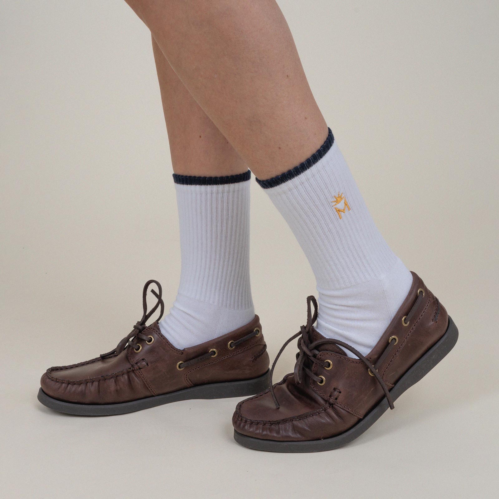 MANGOLA-Socks_leg_white_side #color_white