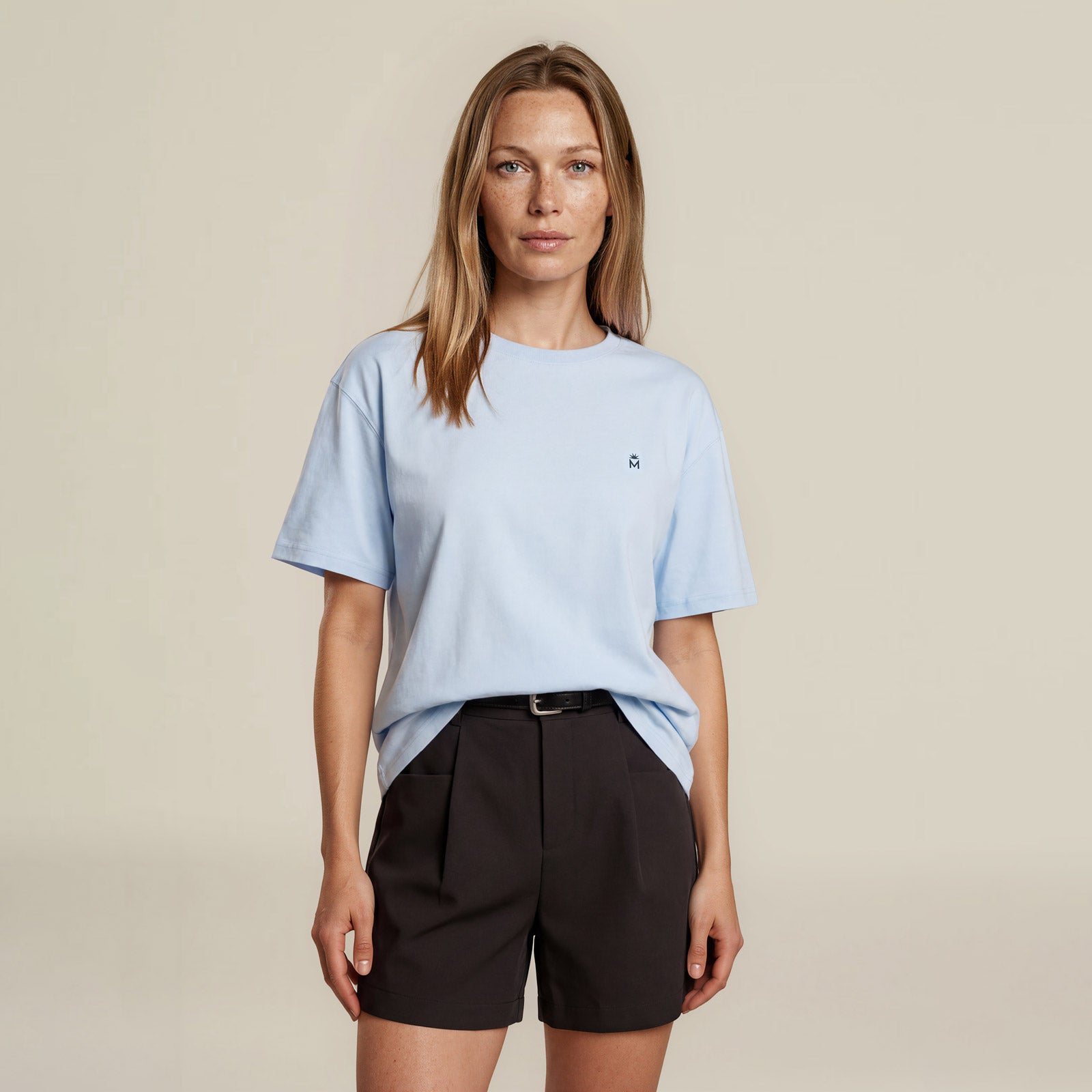 MANGOLA-T-Shirt-Relaxed_woman_light-blue_front #color_light blue
