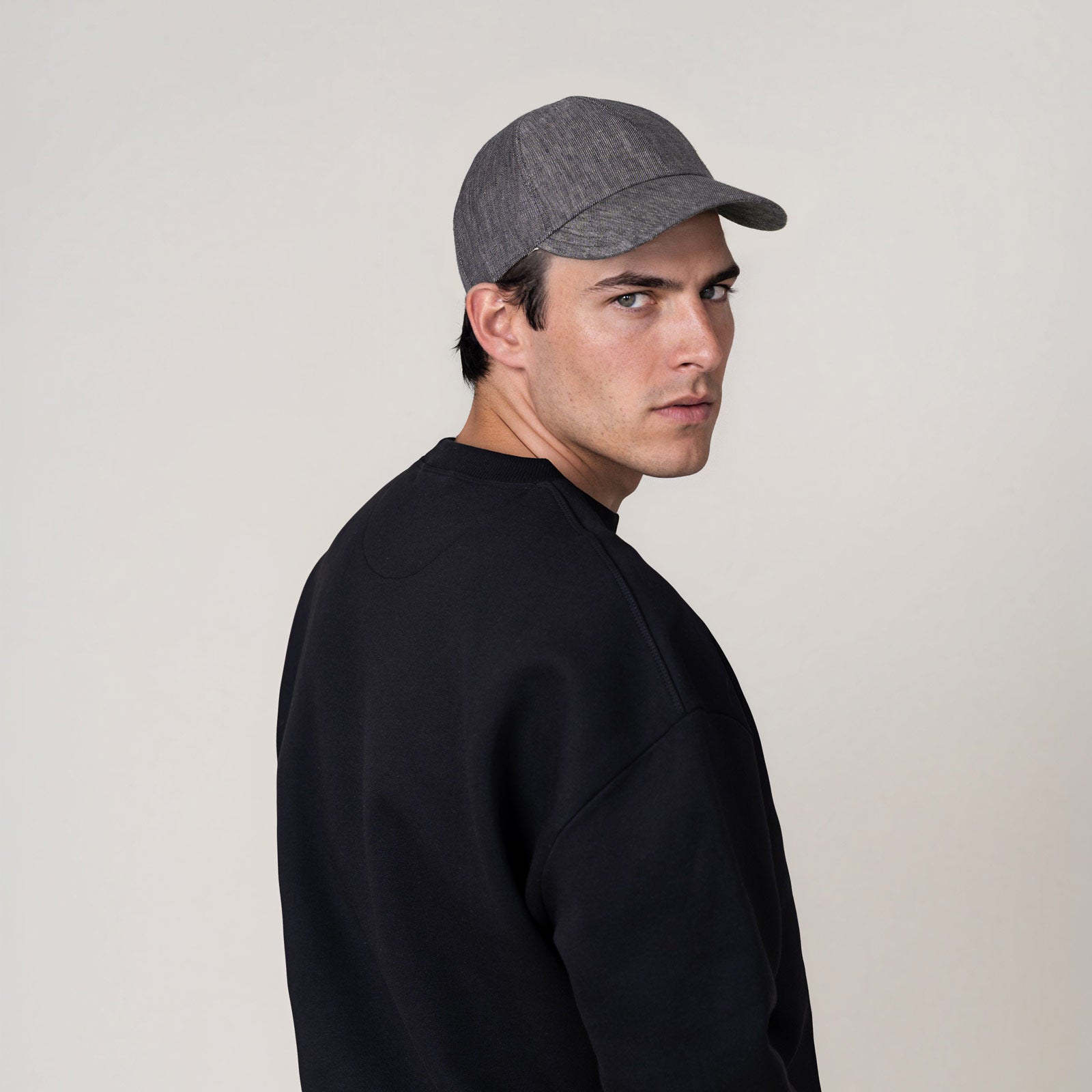 GLIN-Artisanal-Cap_Brown_man_back-side