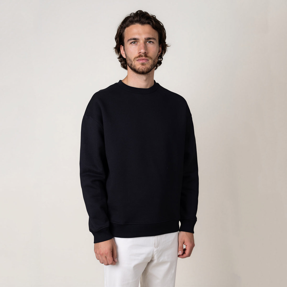 MANGOLA-Sweatshirt-Oversized_man_black_front #color_black