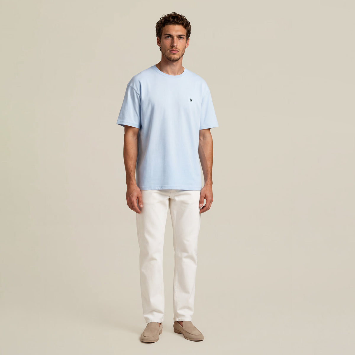 MANGO MANGOLA-T-Shirt-Relaxed_man_light-blue_front #color_light blueLA-T-Shirt-Relaxed_man_light-blue_front-full #color_light blue